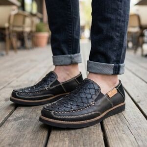 Vaccari Men’s Black Pirarucu Exotic Skin Loafers - Size 9